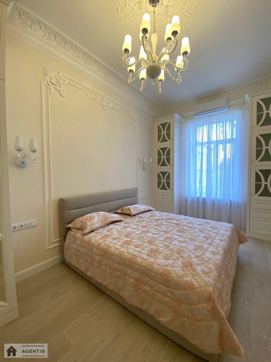 Apartment for rent 3 rooms, 866 m², 4th fl./6 floors. 6, Spaska 6, Kyiv. 