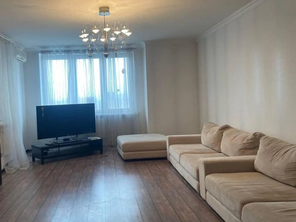 Apartment for rent 2 rooms, 101 m², 21st fl./25 floors. 20, Vyacheslava Chornovola vul., Kyiv. 