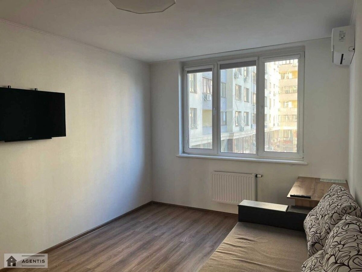 Сдам квартиру 1 комната, 43 m², 3 эт./20 этажей. Самійла Кішки вул. (Маршала Конєва), Киев. 