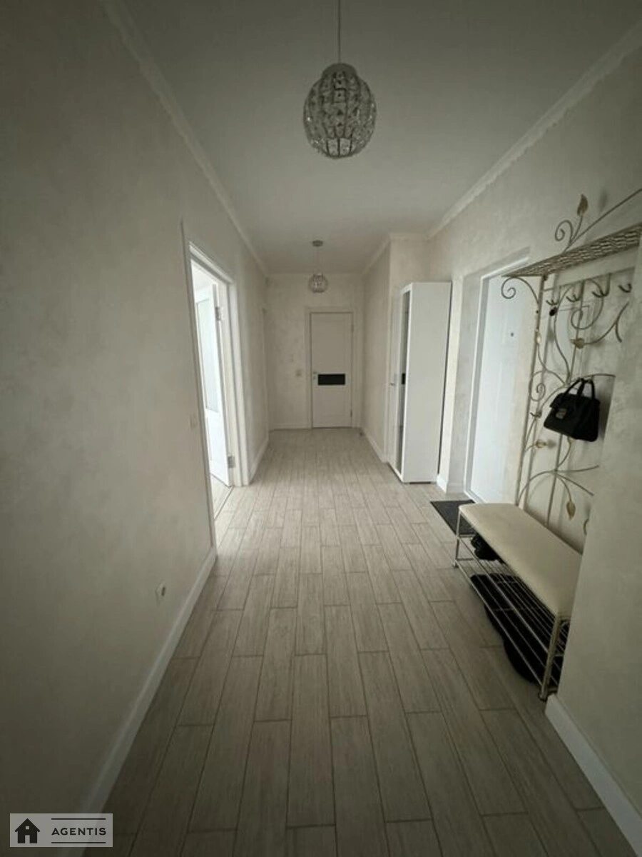 Apartment for rent 2 rooms, 70 m², 12th fl./25 floors. 2, Dragomanova 2, Kyiv. 