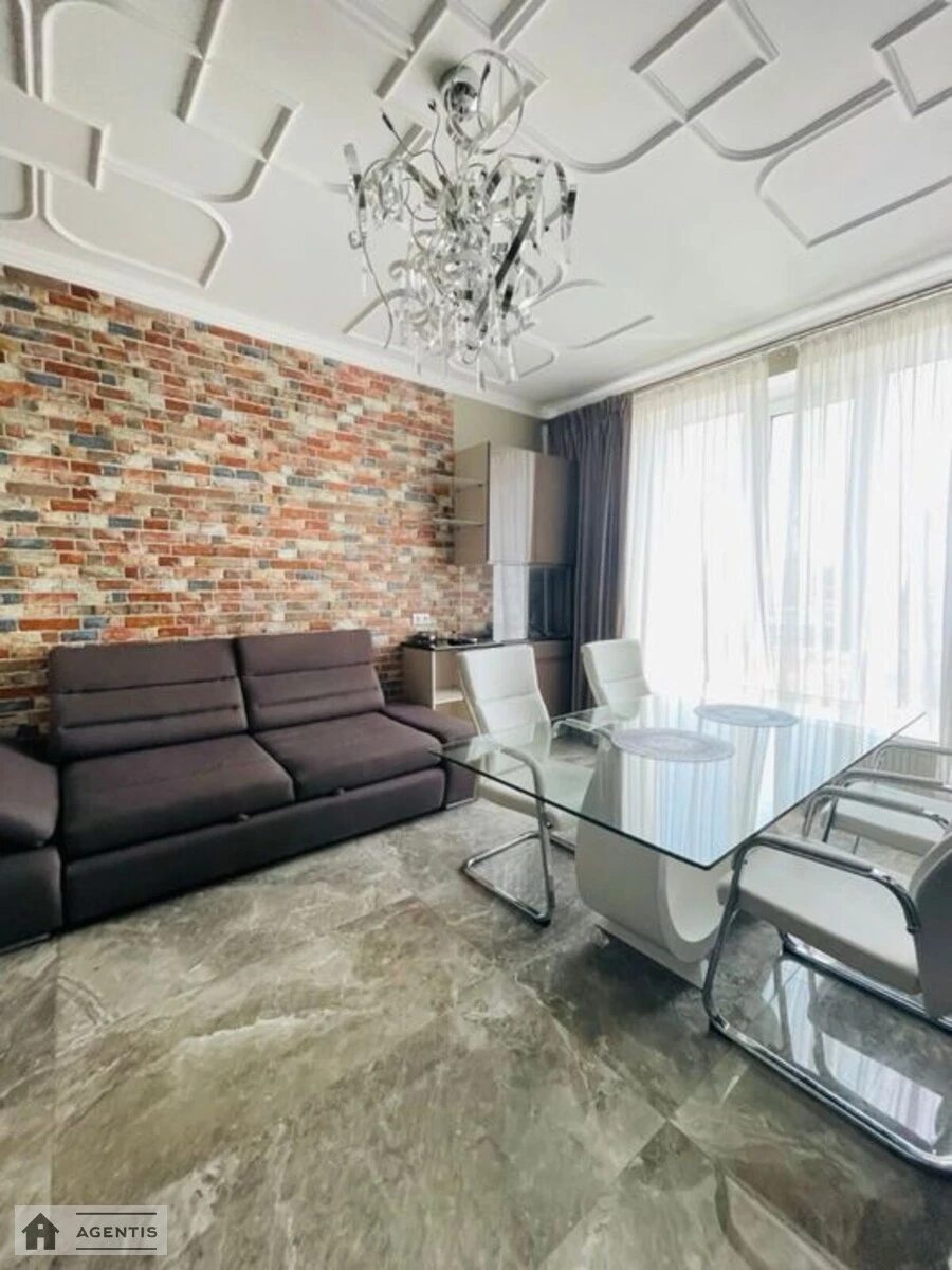 Сдам квартиру 2 комнаты, 68 m², 16 эт./32 этажа. Саксаганского, Киев. 