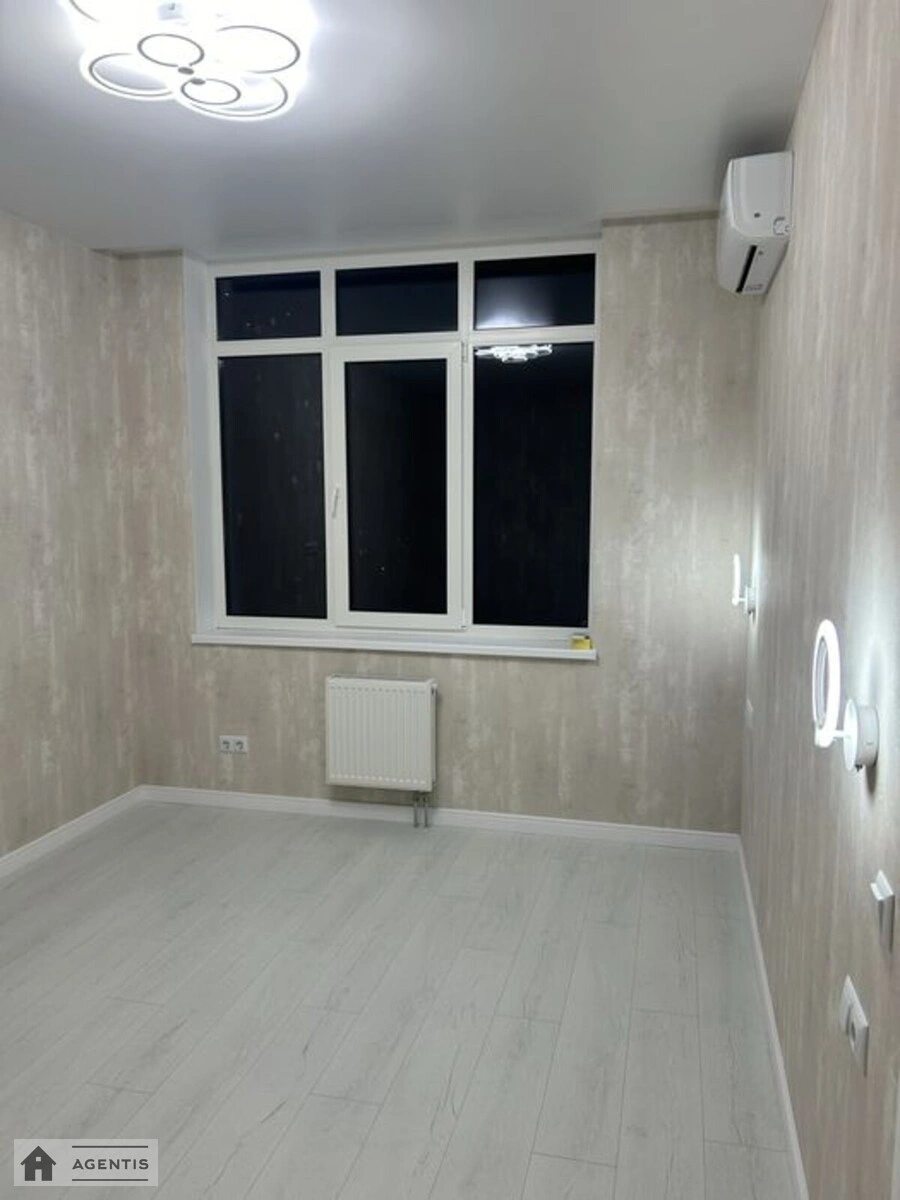 Сдам квартиру 2 комнаты, 42 m², 9 эт./22 этажа. 8, Братів Чибінєєвих вул. (Чернігівська), Киев. 