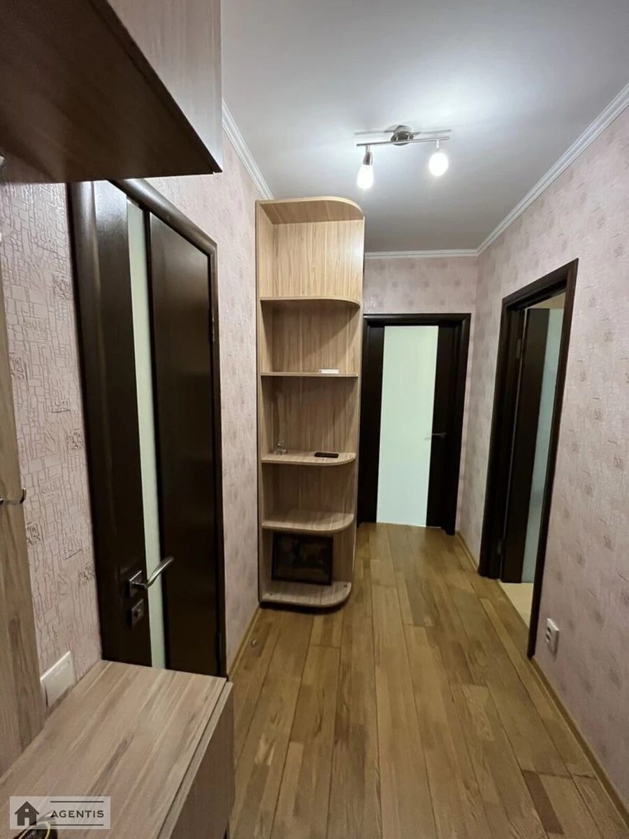 Apartment for rent 1 room, 42 m², 2nd fl./18 floors. Darnytskyy rayon, Kyiv. 