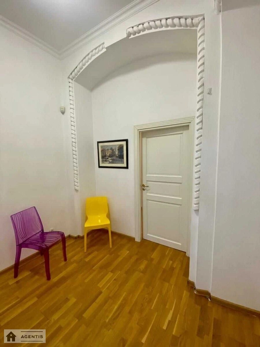 Apartment for rent 5 rooms, 250 m², 3rd fl./5 floors. 16, Yaroslaviv Val 16, Kyiv. 