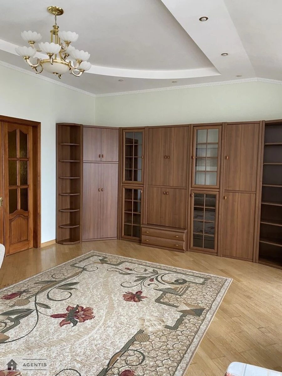 Здам квартиру 2 кімнати, 77 m², 8 пов./8 поверхів. 24, Турівська 24, Київ. 