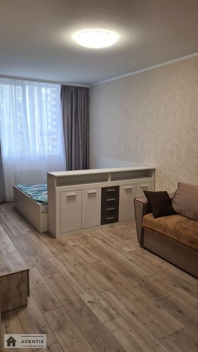 Здам квартиру 1 кімната, 45 m², 7 пов./25 поверхів. 40, Ревуцького 40, Київ. 