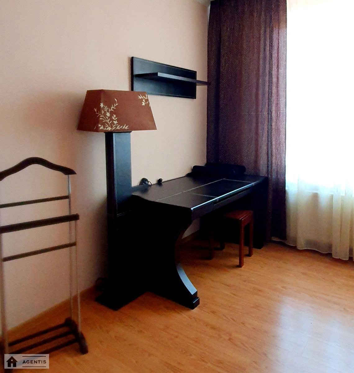 Apartment for rent 3 rooms, 105 m², 16th fl./25 floors. 6, Valeriya Lobanovskoho prosp. Chervonozoryanyy, Kyiv. 