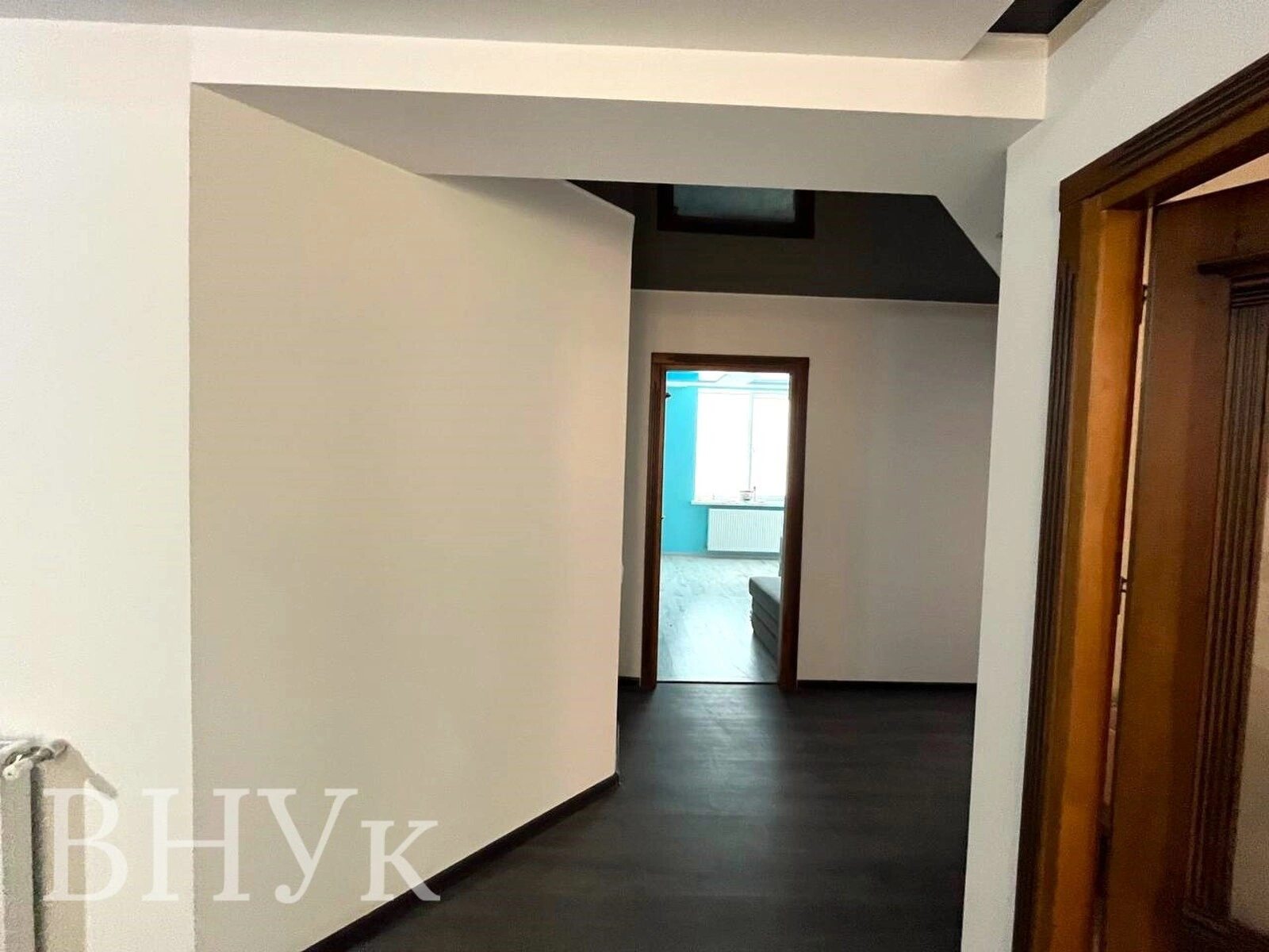 Продаж квартири 3 кімнати, 98 m², 7 пов./11 поверхів. Тролейбусна вул., Тернопіль. 