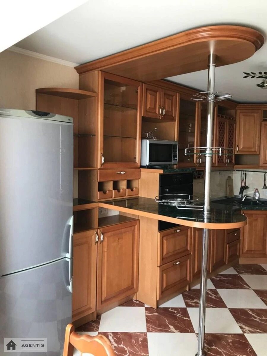 Сдам квартиру 1 комната, 52 m², 19 эт./26 этажей. Святошинский район, Киев. 