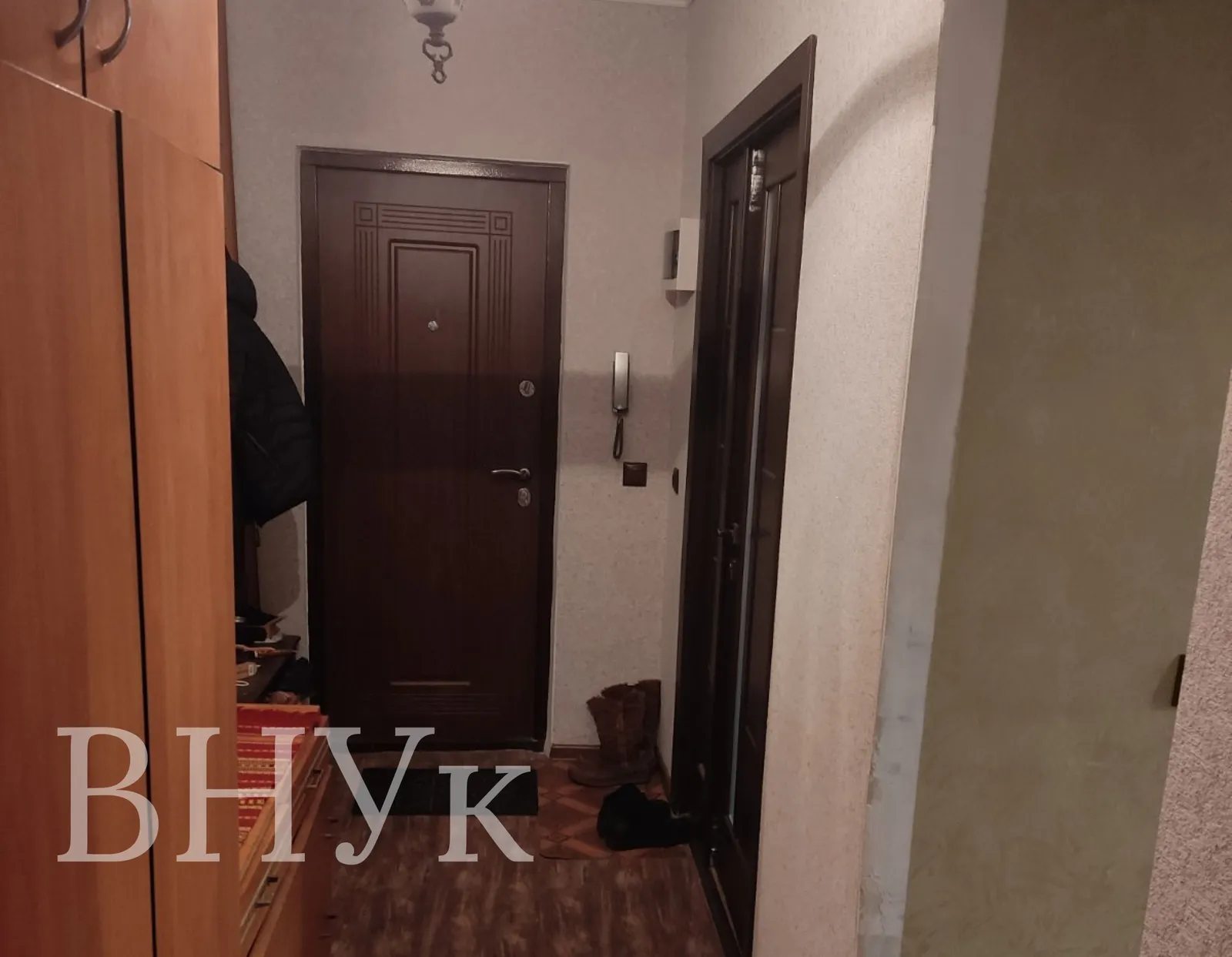 Apartments for sale 3 rooms, 64 m², 5th fl./9 floors. Symonenka V. vul., Ternopil. 