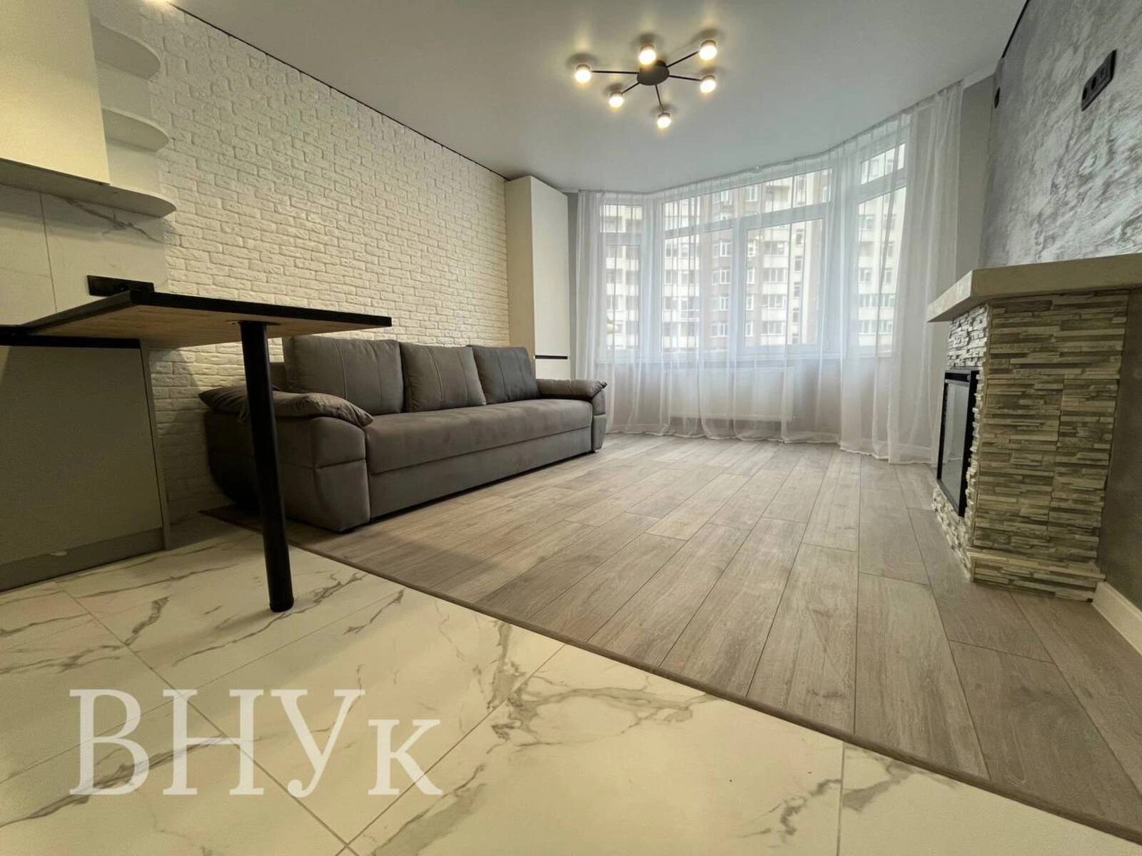 Apartments for sale 2 rooms, 76 m², 2nd fl./11 floors. Kyyivska vul., Ternopil. 