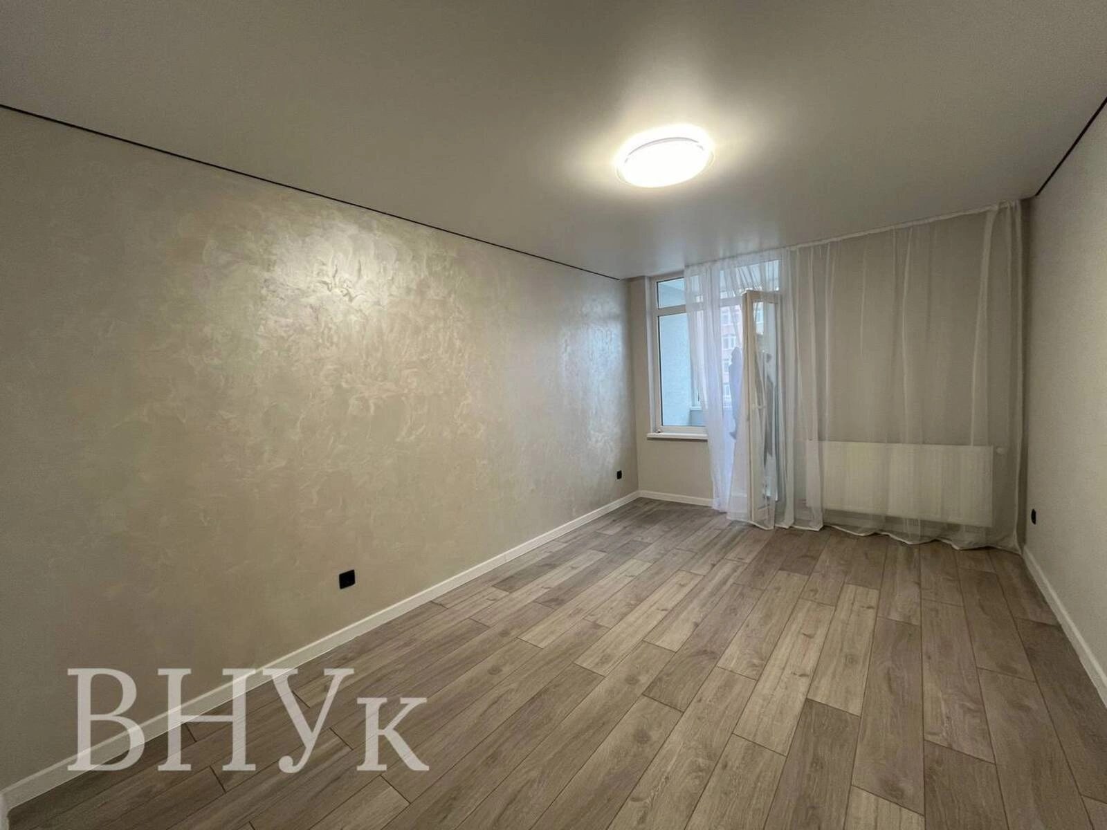 Apartments for sale 2 rooms, 76 m², 2nd fl./11 floors. Kyyivska vul., Ternopil. 