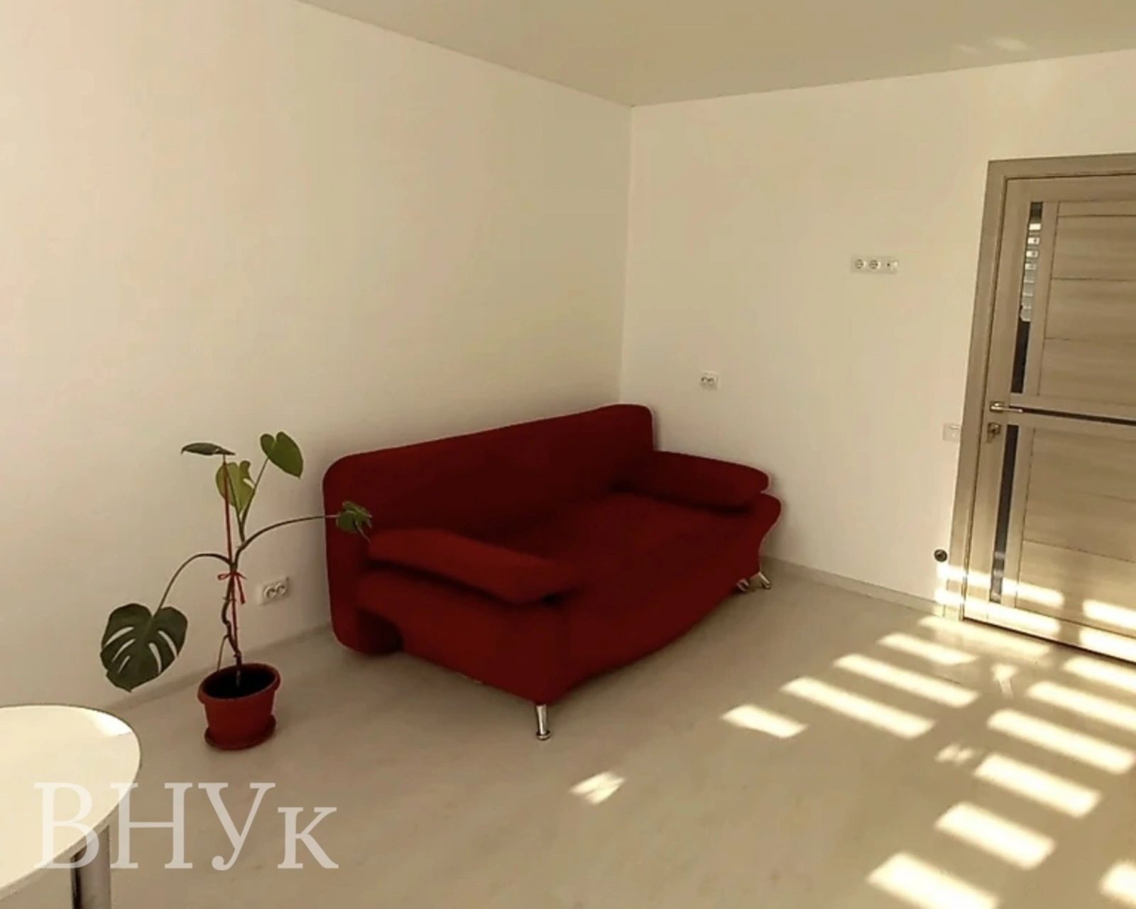 Apartments for sale 2 rooms, 671 m², 2nd fl./10 floors. Heroyiv Chornobylya , Ternopil. 