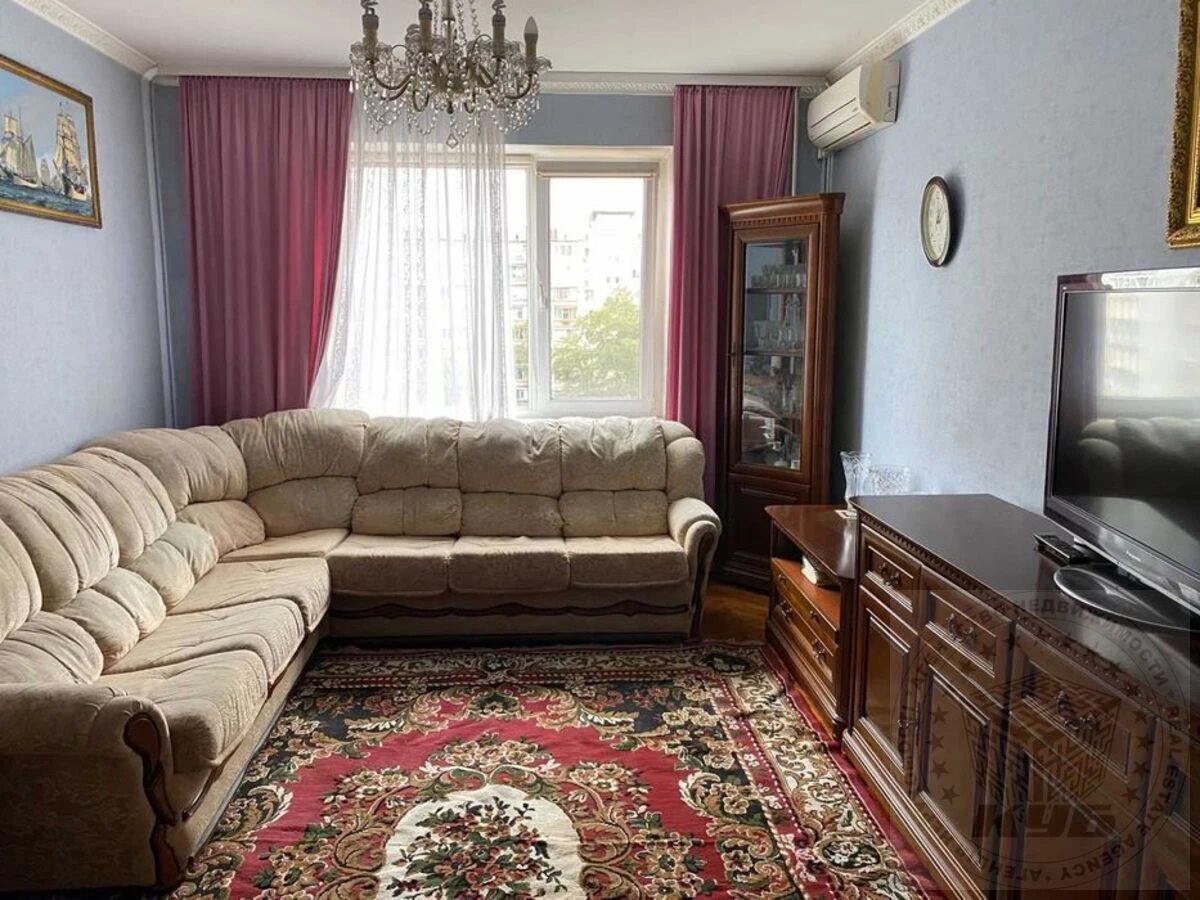 Apartments for sale 3 rooms, 70 m², 9th fl./10 floors. 9, Pechenizka 9, Kyiv. 