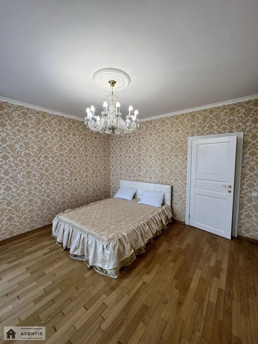 Сдам квартиру 3 комнаты, 106 m², 10 эт./16 этажей. 20, Златоустівська вул., Киев. 