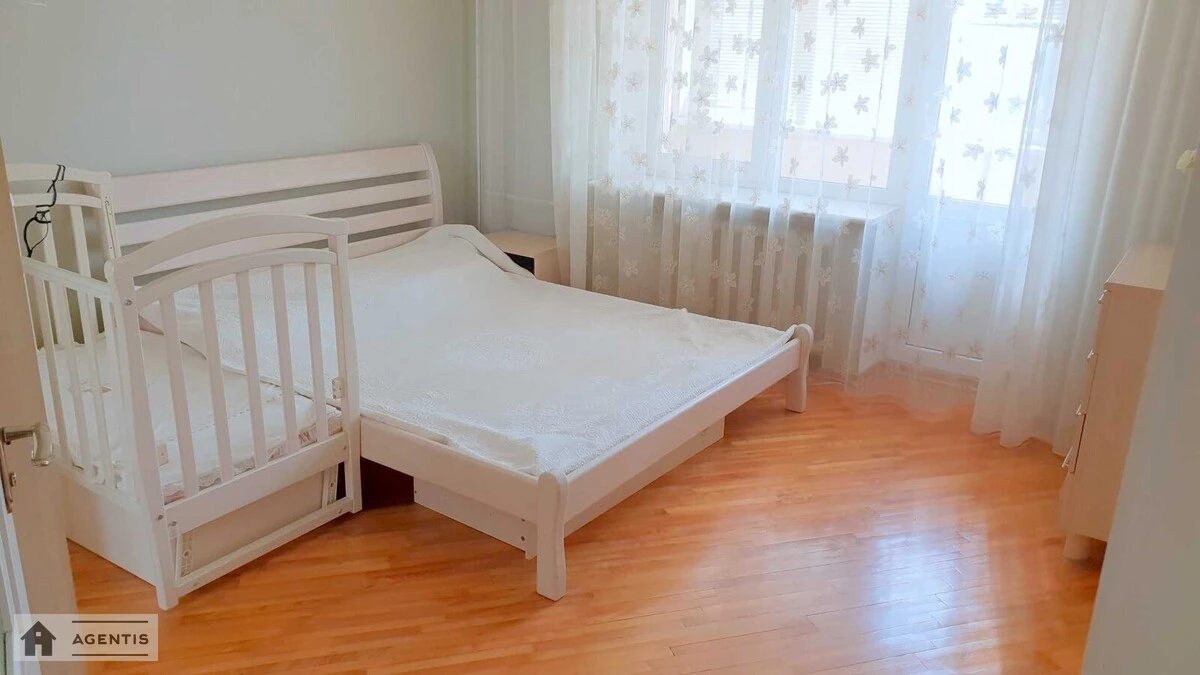 Здам квартиру 2 кімнати, 70 m², 13 пов./14 поверхів. 5, Академіка Булаховського вул., Київ. 