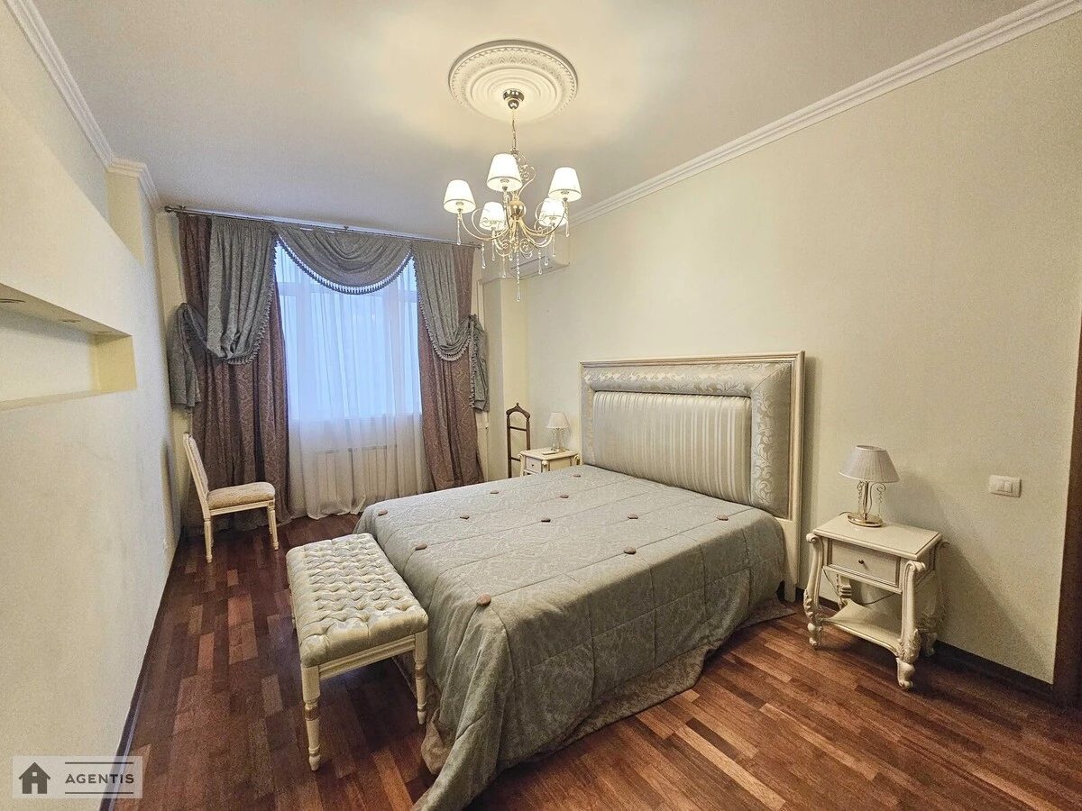 Сдам квартиру 3 комнаты, 100 m², 12 эт./26 этажей. 12, Володимира Івасюка просп. (Героїв Сталінграда), Киев. 