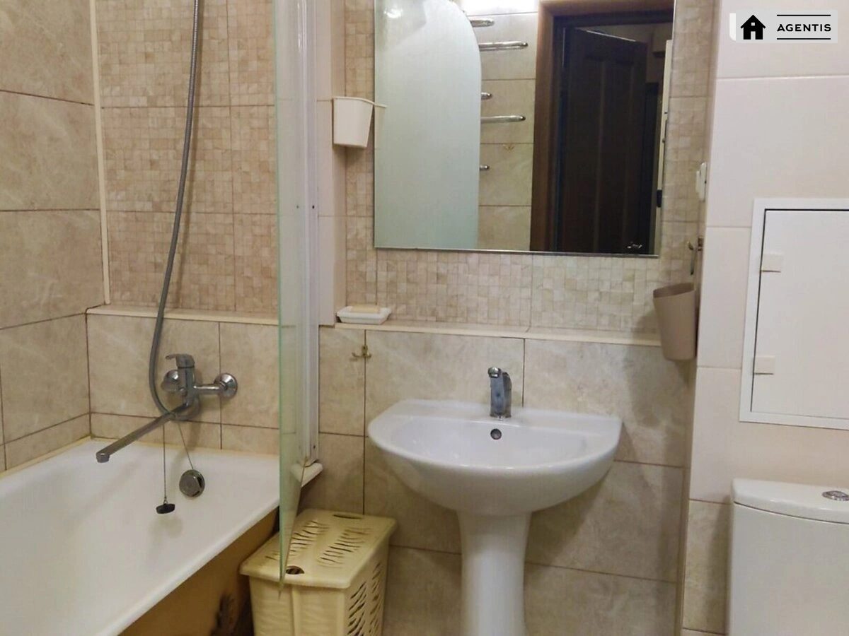 Сдам квартиру 1 комната, 50 m², 15 эт./23 этажа. 150, Валерія Лобановського просп. (Червонозоряний), Киев. 