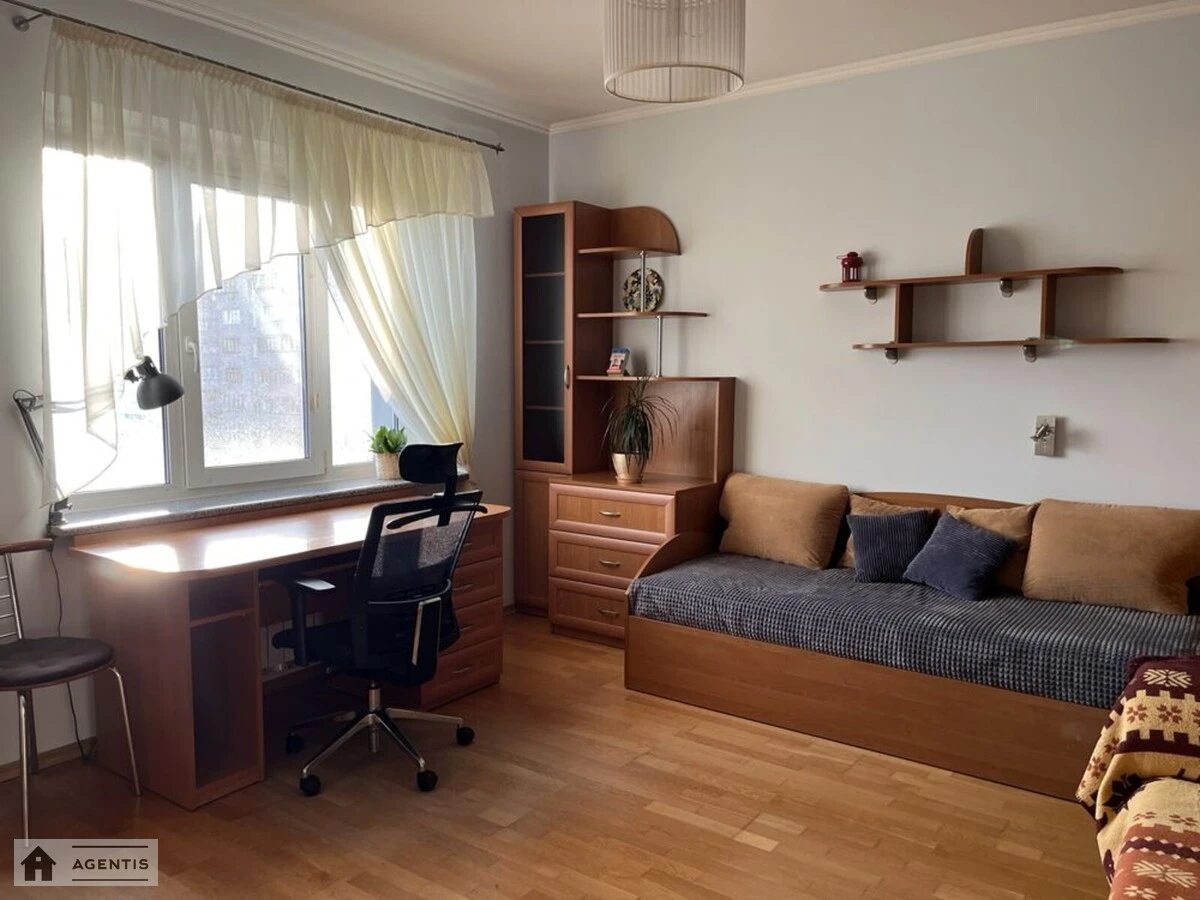 Apartment for rent 3 rooms, 100 m², 9th fl./18 floors. 31, Dragomanova 31, Kyiv. 