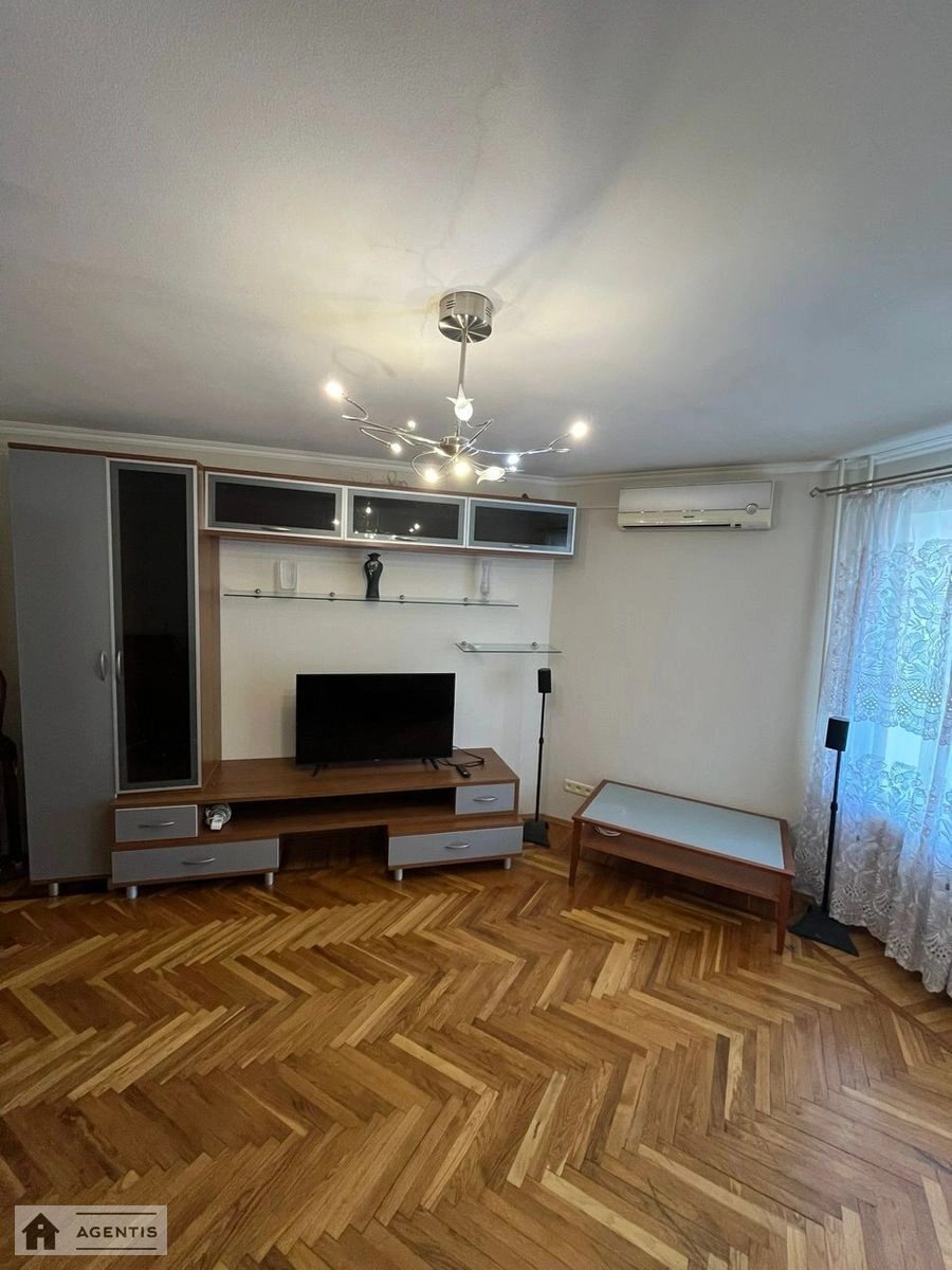 Здам квартиру 3 кімнати, 80 m², 6 пов./16 поверхів. 8, Загорівська вул. (Багговутівська), Київ. 