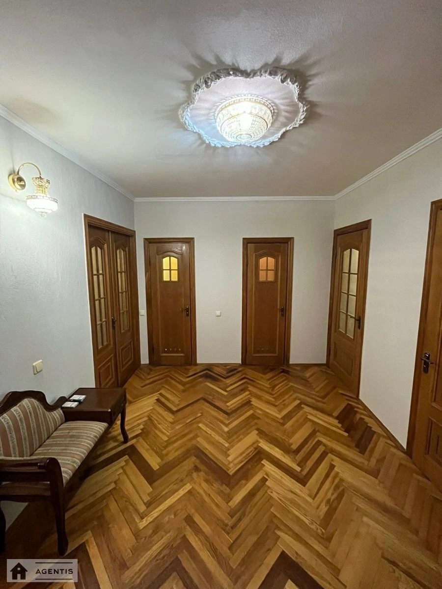 Здам квартиру 3 кімнати, 80 m², 6 пов./16 поверхів. 8, Загорівська вул. (Багговутівська), Київ. 