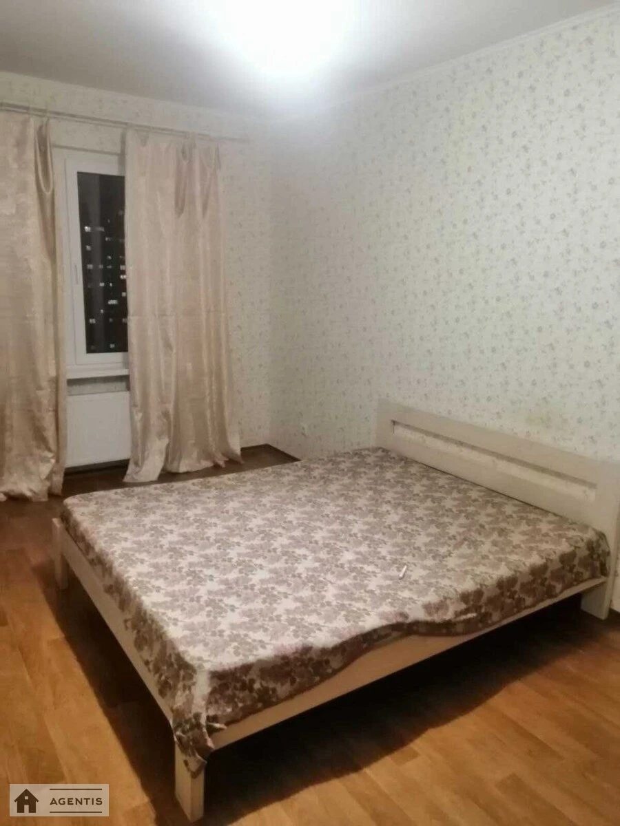 Apartment for rent 1 room, 39 m², 19th fl./24 floors. 1, Sofiyi Rusovoyi vul., Kyiv. 