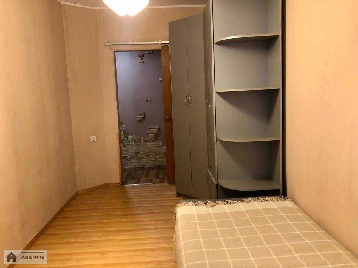 Apartment for rent 2 rooms, 42 m², 1st fl./5 floors. 2, Akademika Dobrokhotova vul., Kyiv. 