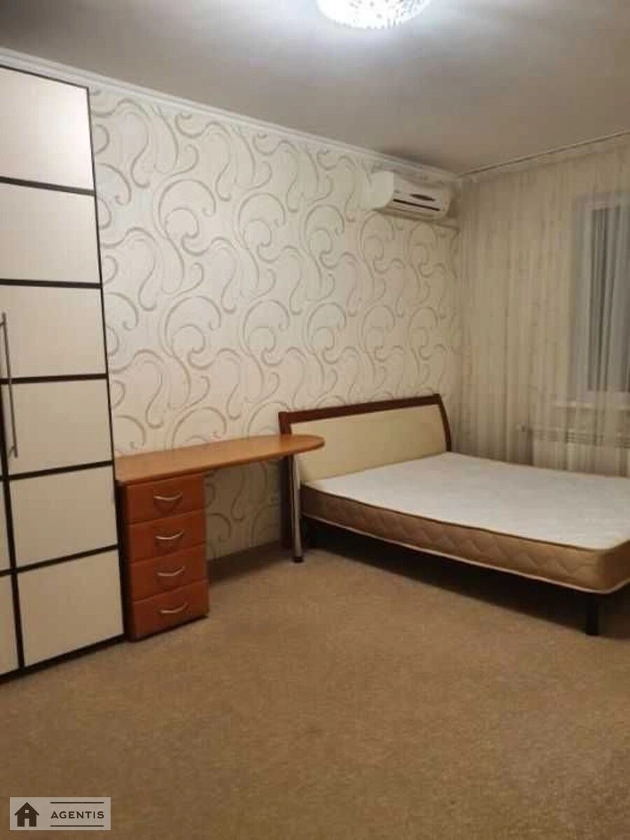 Apartment for rent 1 room, 56 m², 3rd fl./21 floors. 7, Kharkivske 7, Kyiv. 