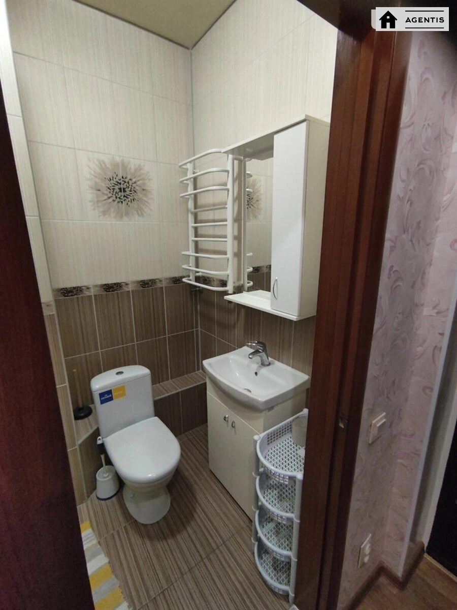 Здам квартиру 1 кімната, 33 m², 2 пов./5 поверхів. 2, Павла Лі пров. (Московський), Київ. 