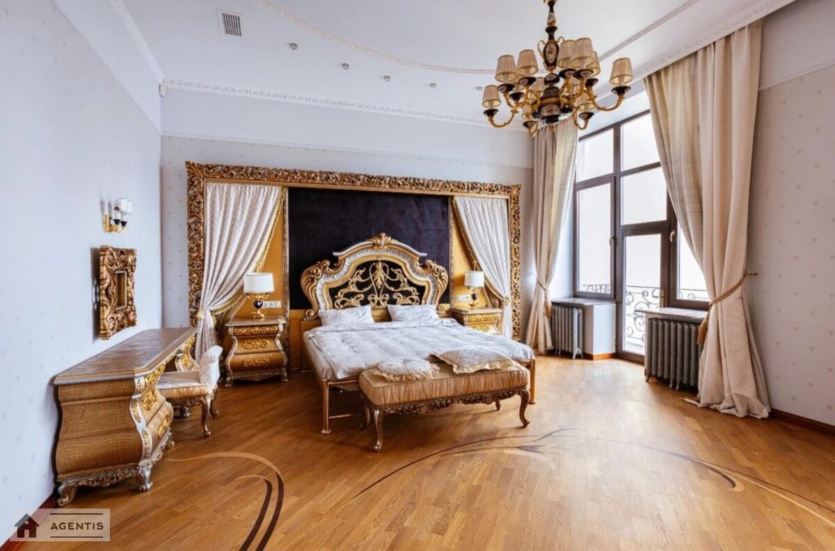 Apartment for rent 2 rooms, 155 m², 4th fl./5 floors. Ukrayinskykh Heroyiv pl. Lva Tolstoho, Kyiv. 