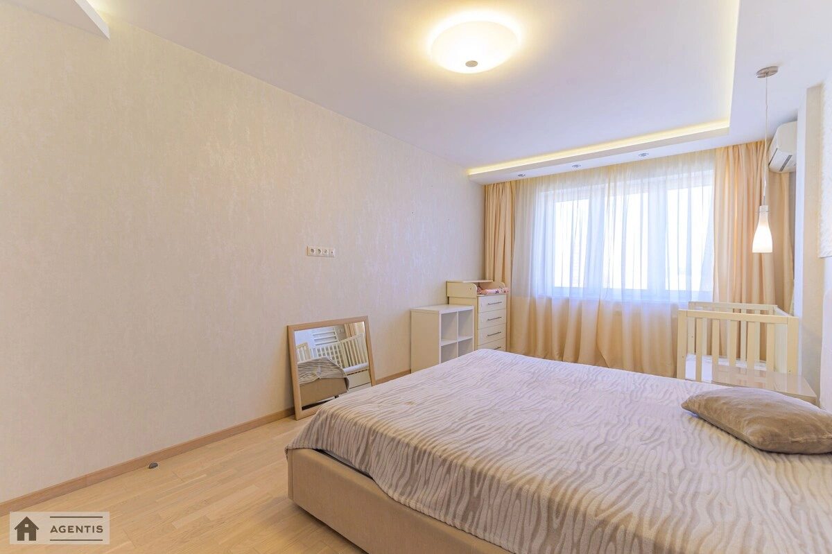 Сдам квартиру 2 комнаты, 95 m², 19 эт./24 этажа. 23, Петра Григоренка просп., Киев. 