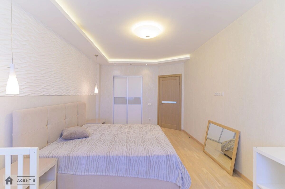 Сдам квартиру 2 комнаты, 95 m², 19 эт./24 этажа. 23, Петра Григоренка просп., Киев. 