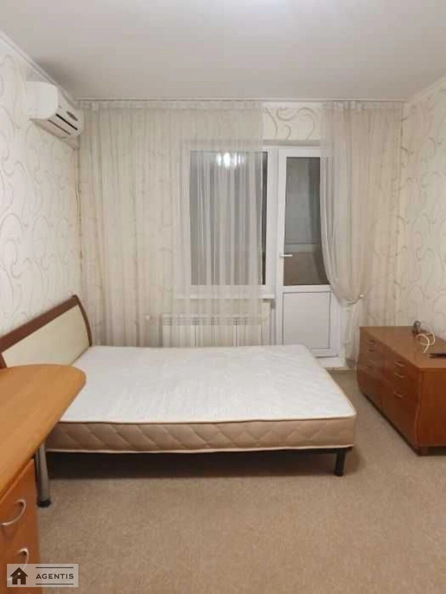 Apartment for rent 1 room, 56 m², 3rd fl./21 floors. 7, Kharkivske 7, Kyiv. 