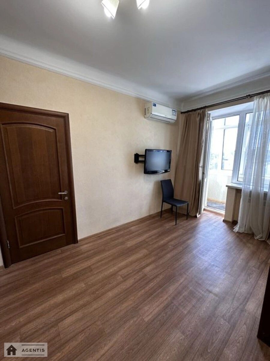 Здам квартиру 2 кімнати, 44 m², 3 пов./5 поверхів. 9, Берестейський просп. (Перемоги), Київ. 