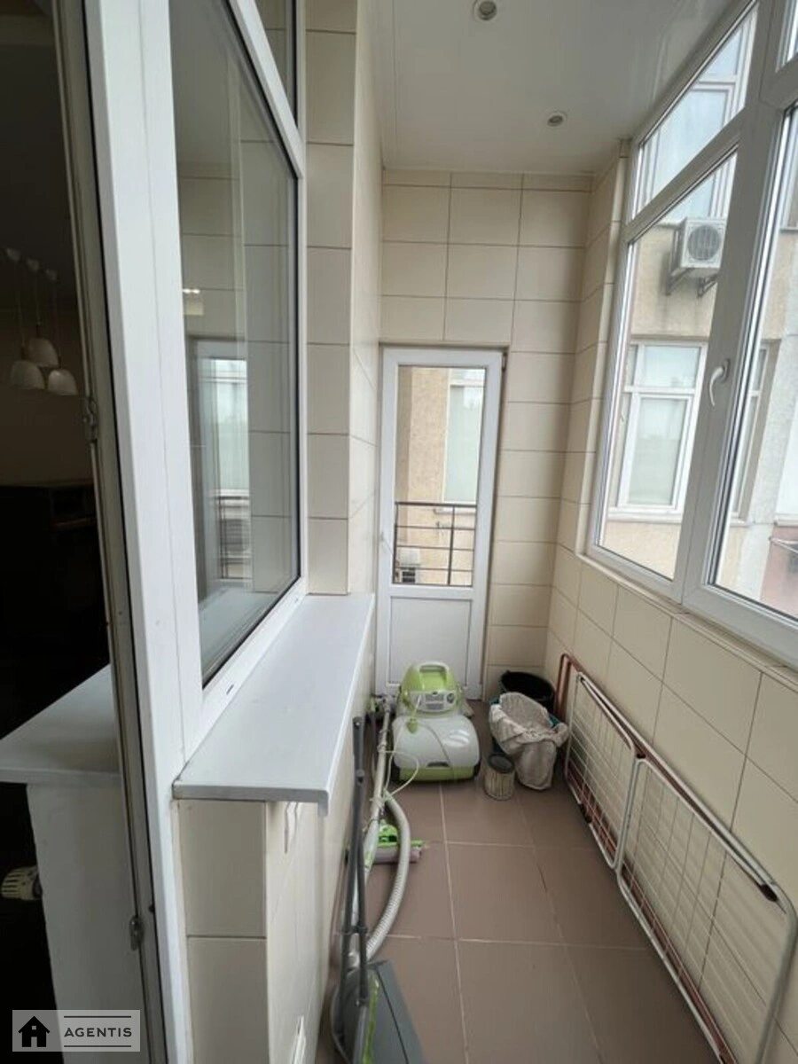 Здам квартиру 1 кімната, 40 m², 8 пов./31 поверх. 118, Жилянська 118, Київ. 