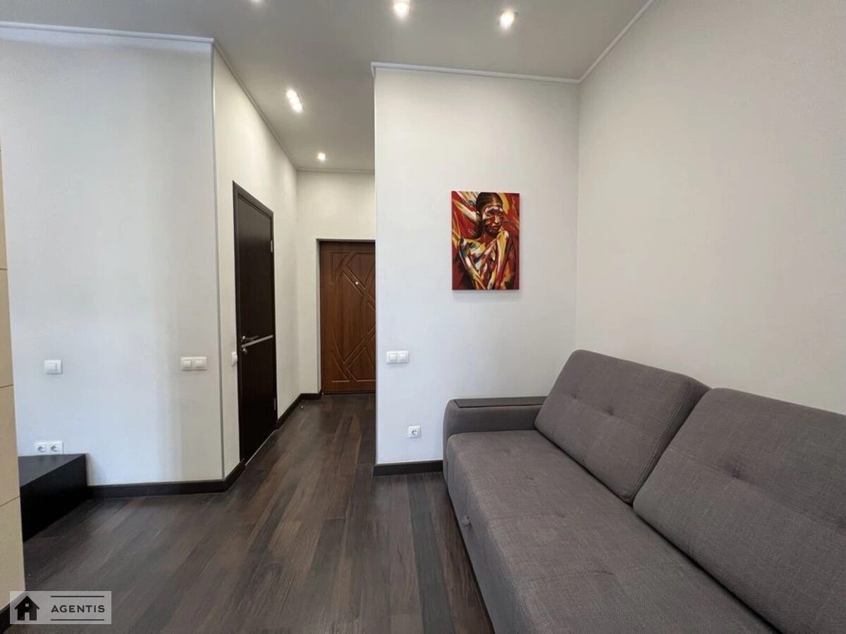 Сдам квартиру 1 комната, 40 m², 8 эт./31 этаж. 118, Жилянская 118, Киев. 