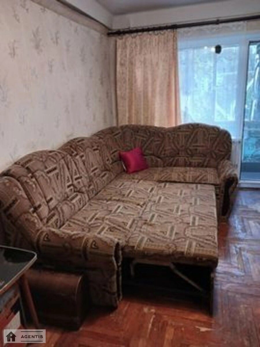 Apartment for rent 3 rooms, 65 m², 5th fl./9 floors. 14, Rybalska 14, Kyiv. 