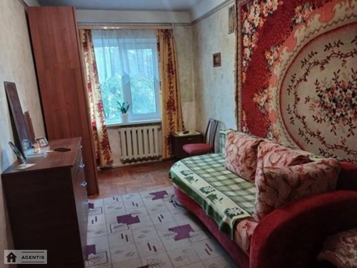 Здам квартиру 3 кімнати, 65 m², 5 пов./9 поверхів. 14, Рибальська 14, Київ. 