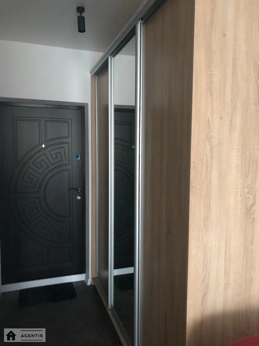 Здам квартиру 1 кімната, 27 m², 11 пов./26 поверхів. 73, Польова 73, Київ. 