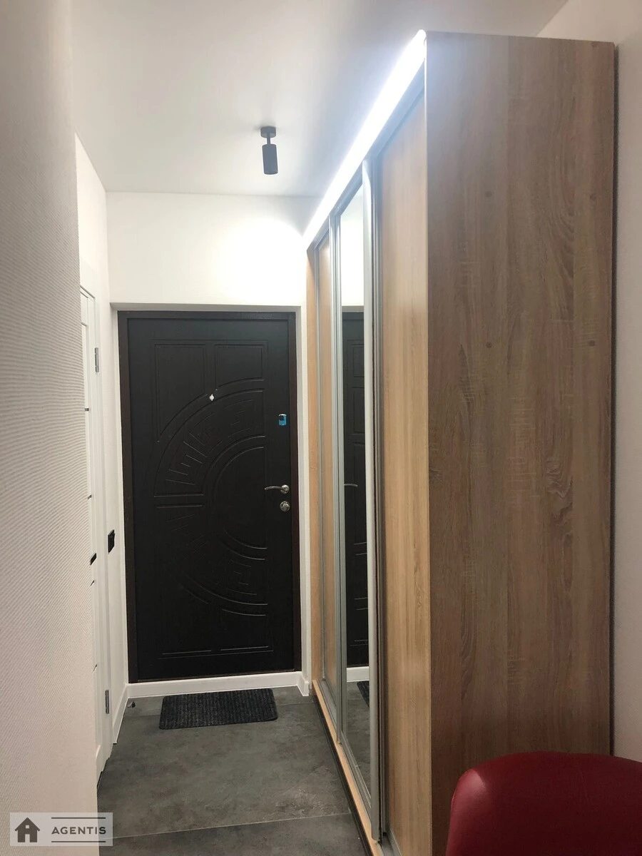 Здам квартиру 1 кімната, 27 m², 11 пов./26 поверхів. 73, Польова 73, Київ. 