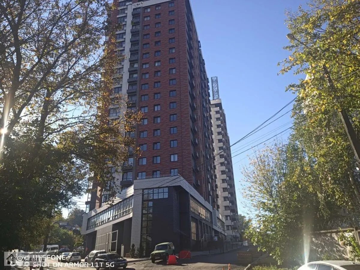 Сдам квартиру 3 комнаты, 74 m², 8 эт./25 этажей. 13, Костанайська вул., Киев. 