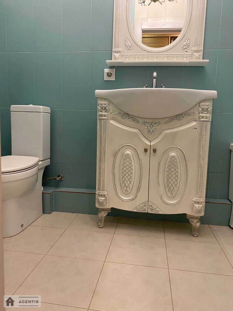 Здам квартиру 2 кімнати, 52 m², 3 пов./20 поверхів. 10, Волинська 10, Київ. 