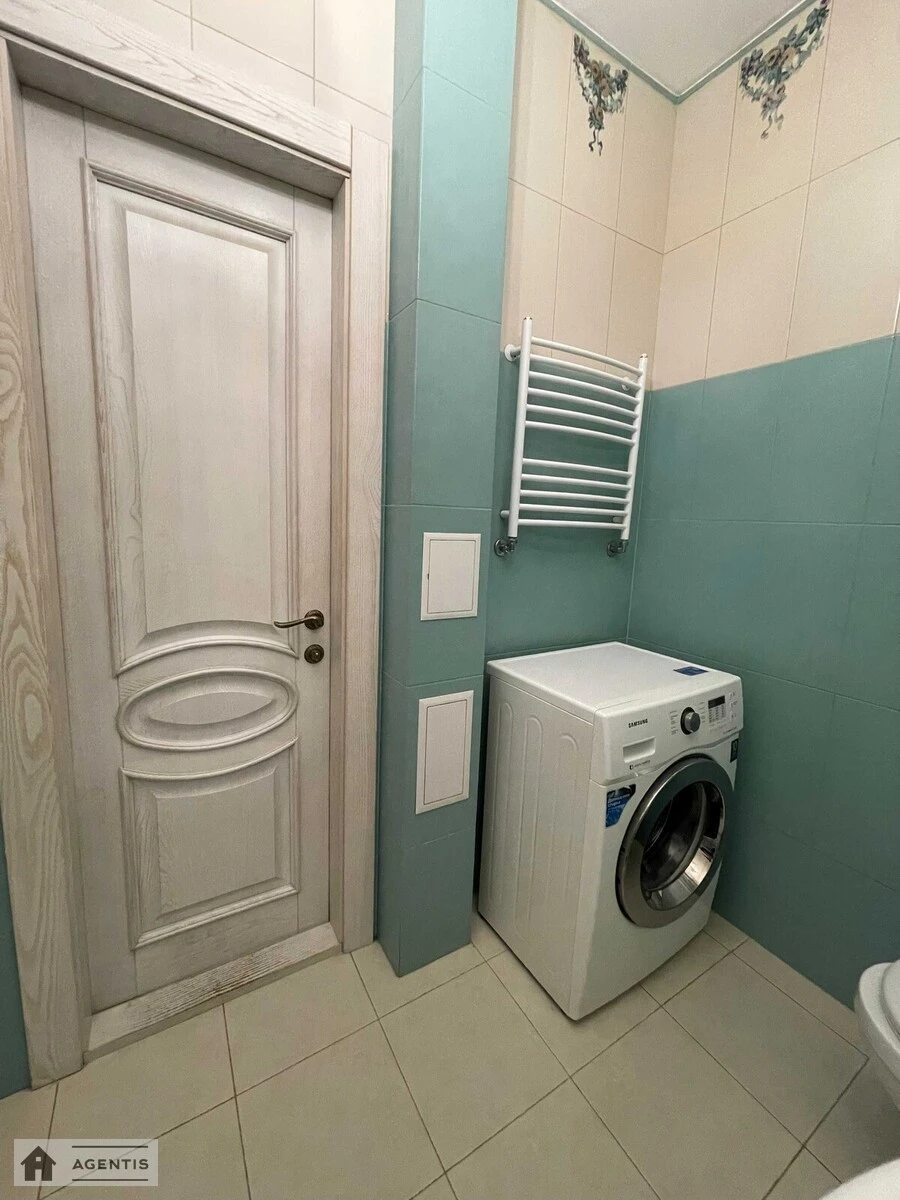 Здам квартиру 2 кімнати, 52 m², 3 пов./20 поверхів. 10, Волинська 10, Київ. 