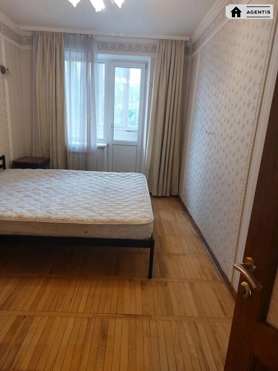 Apartment for rent 4 rooms, 100 m², 5th fl./9 floors. 12, Trostyanetcka 12, Kyiv. 