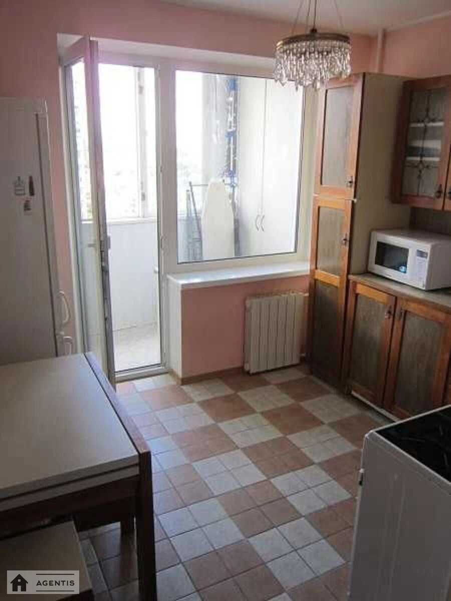 Сдам квартиру 1 комната, 36 m², 13 эт./16 этажей. 24, Митрополита Василя Липківського вул. (Урицького), Киев. 