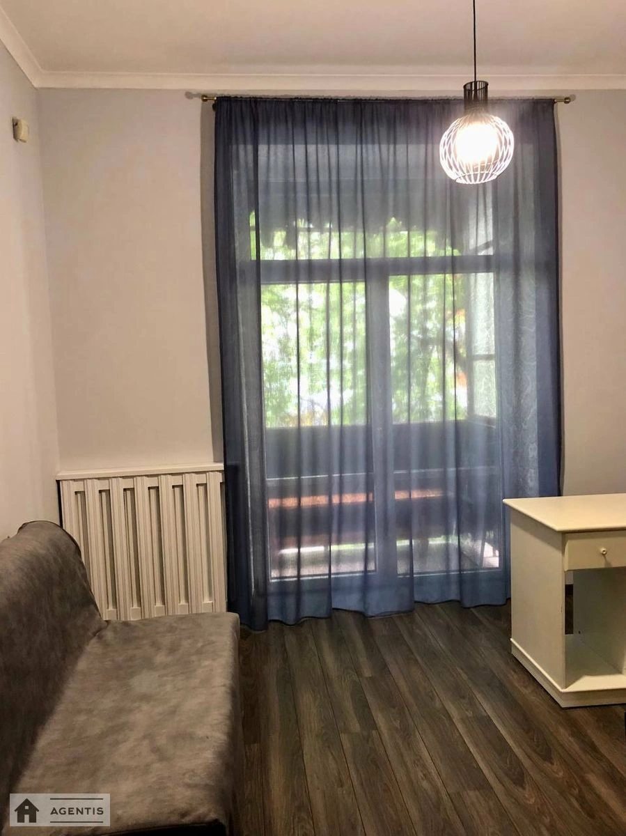 Здам квартиру 3 кімнати, 83 m², 3 пов./5 поверхів. 71, Берестейський просп. (Перемоги), Київ. 