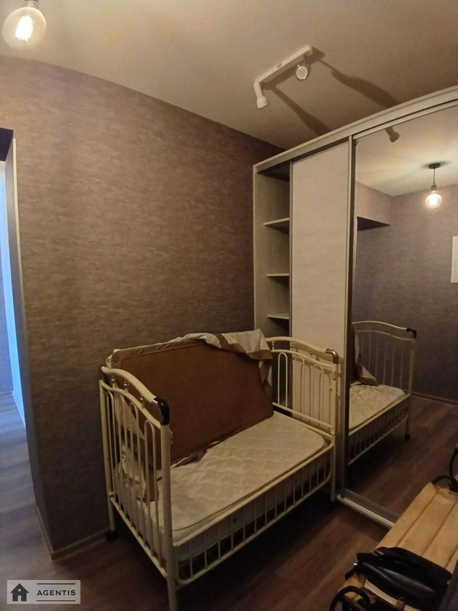 Сдам квартиру 2 комнаты, 50 m², 14 эт./16 этажей. 114, Берестейський просп. (Перемоги), Киев. 