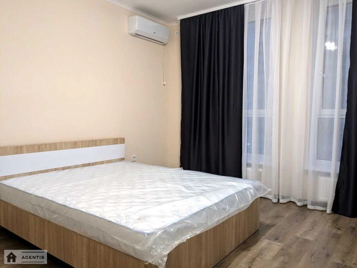 Сдам квартиру 1 комната, 42 m², 6 эт./17 этажей. Берестейський просп. (Перемоги), Киев. 