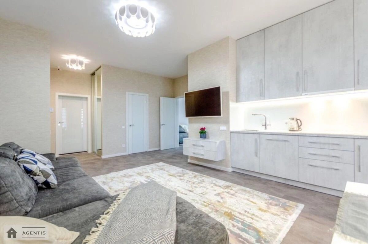 Сдам квартиру 2 комнаты, 81 m², 19 эт./31 этаж. 7, Леси Украинки 7, Киев. 