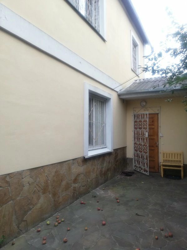 Продаж будинку. 4 rooms, 150 m², 3 floors. Вишневая, Вышгород. 